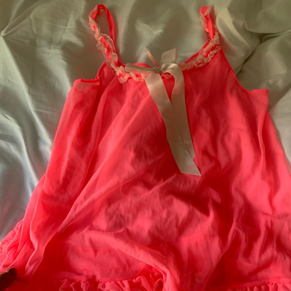 Victoria’s Secret top